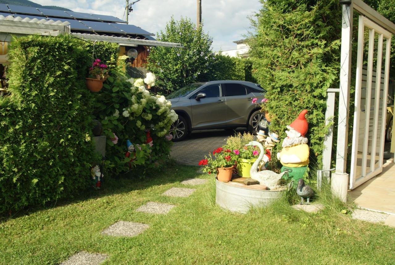 Ferienwohnungen Schiller Landskron エクステリア 写真